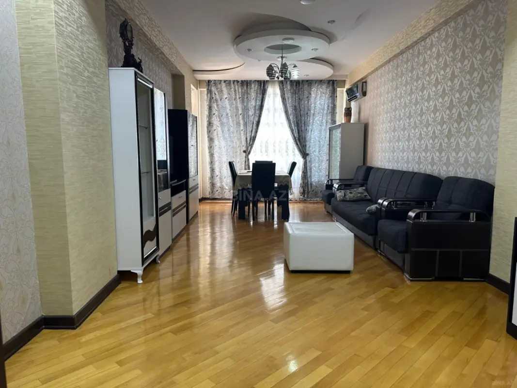 Kirayə verilir 2 otaqlı mənzil 96 m²