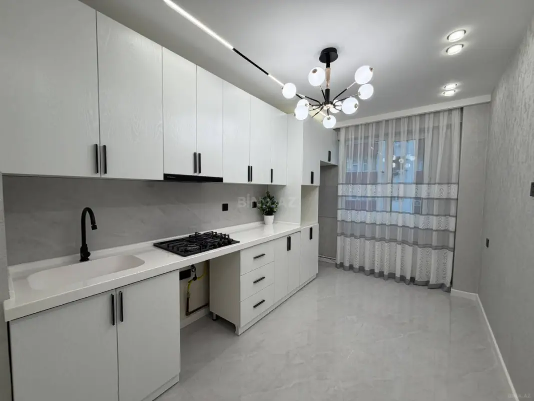 Satılır 3 otaqlı mənzil 110 m²