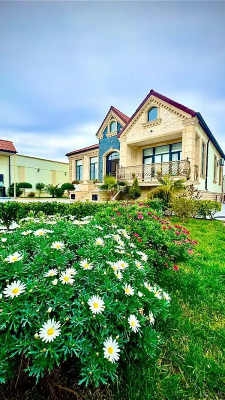Satılır 5 otaqlı həyət evi 165 m²