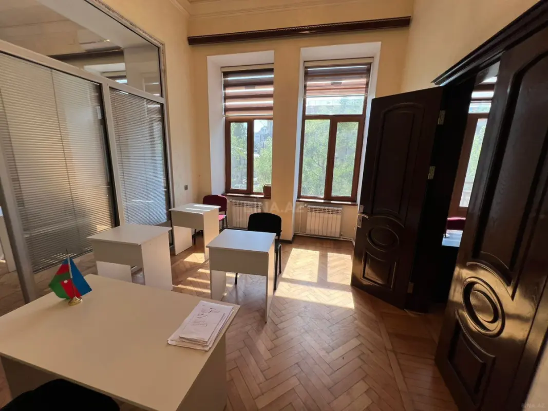 Kirayə verilir 5 otaqlı ofis 140 m²
