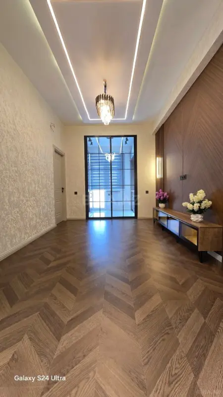 Satılır 2 otaqlı mənzil 56 m²