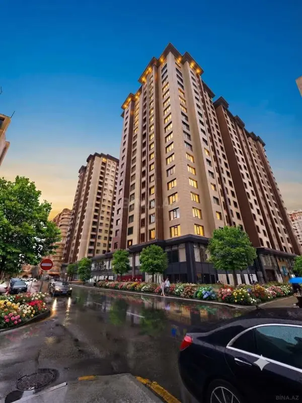 Satılır 4 otaqlı mənzil 185 m²