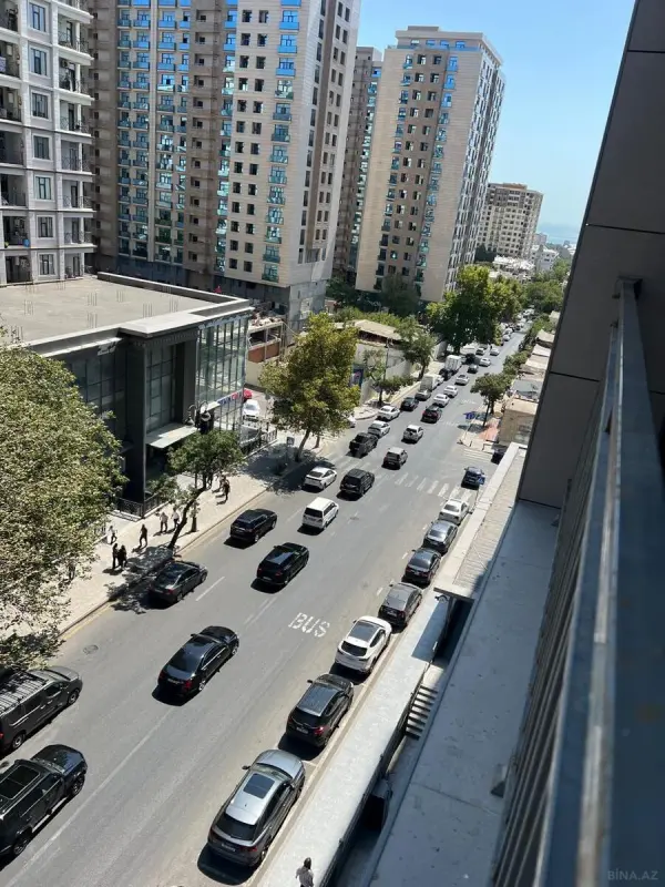 Kirayə verilir 3 otaqlı mənzil 106 m²