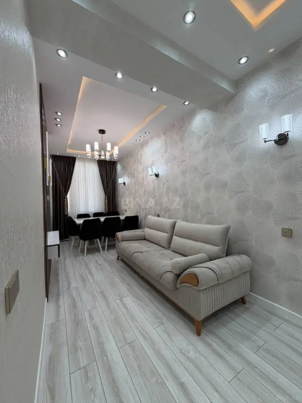 Satılır 2 otaqlı mənzil 85 m²