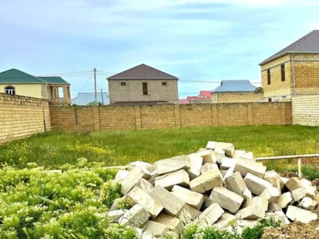 Satılır torpaq sahəsi 2 m²