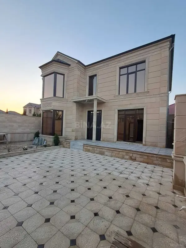 Satılır 6 otaqlı həyət evi 250 m²