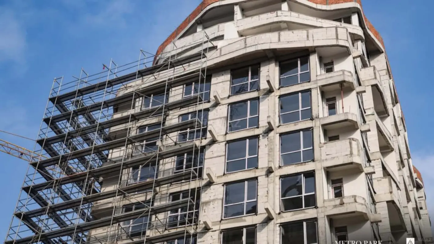 Satılır 3 otaqlı mənzil 98.1 m²