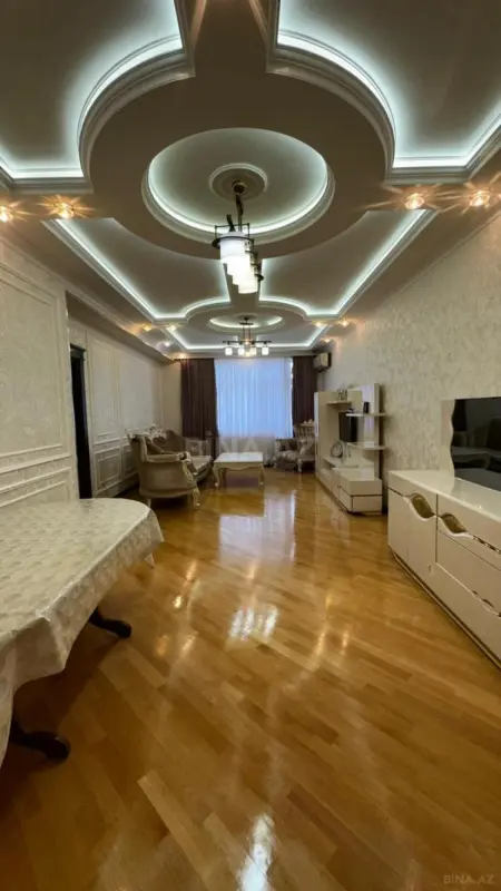 Satılır 4 otaqlı mənzil 167 m²