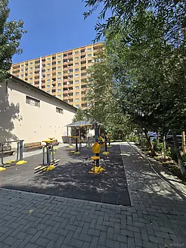 Kirayə verilir 4 otaqlı mənzil 100 m² — Bakı, Bakıxanov 4 otaq 100.00 m²
