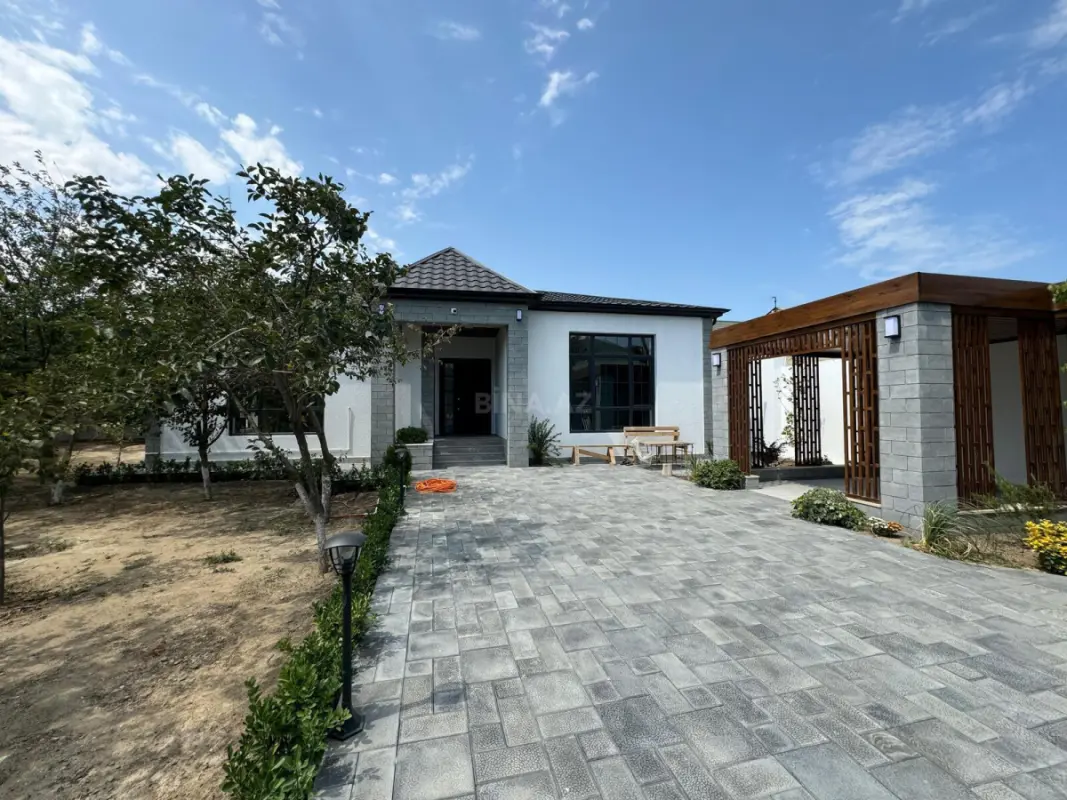 Satılır 4 otaqlı həyət evi 140 m²