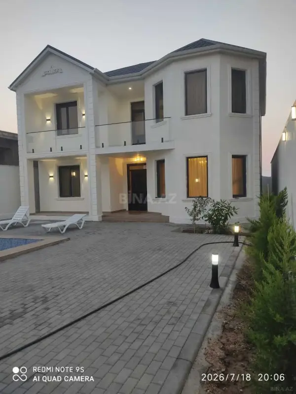 Satılır 5 otaqlı həyət evi 232 m²