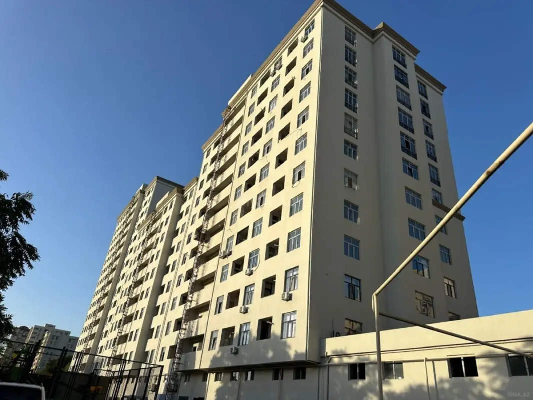 Satılır 2 otaqlı mənzil 74.4 m²