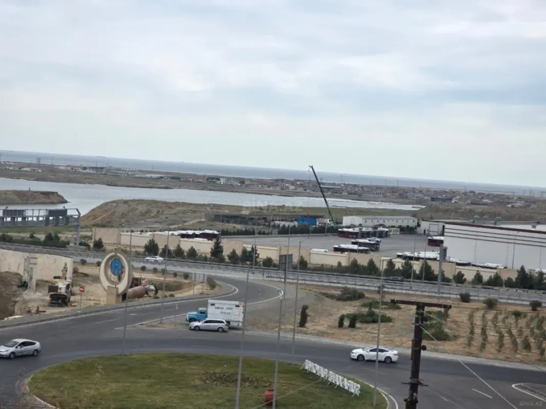 Satılır 4 otaqlı mənzil 100 m²