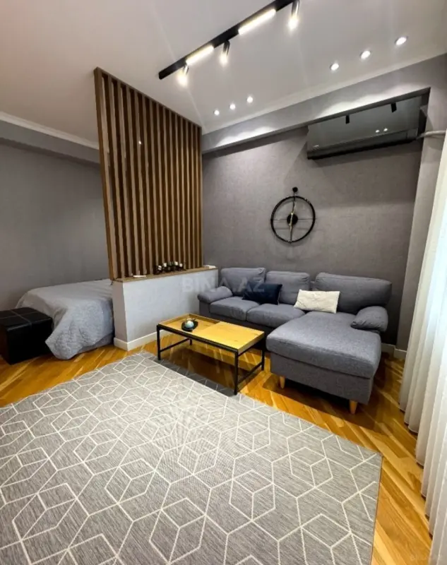 Satılır 3 otaqlı mənzil 105 m²