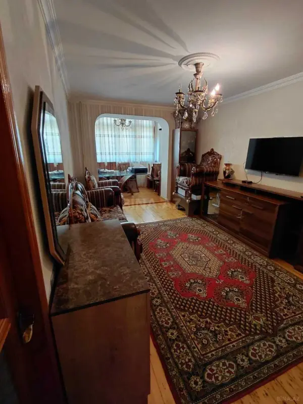 Satılır 4 otaqlı mənzil 80 m²