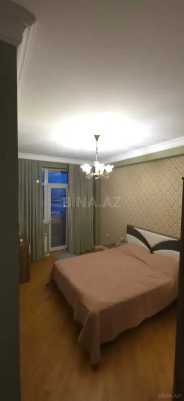 Satılır 2 otaqlı mənzil 95 m²