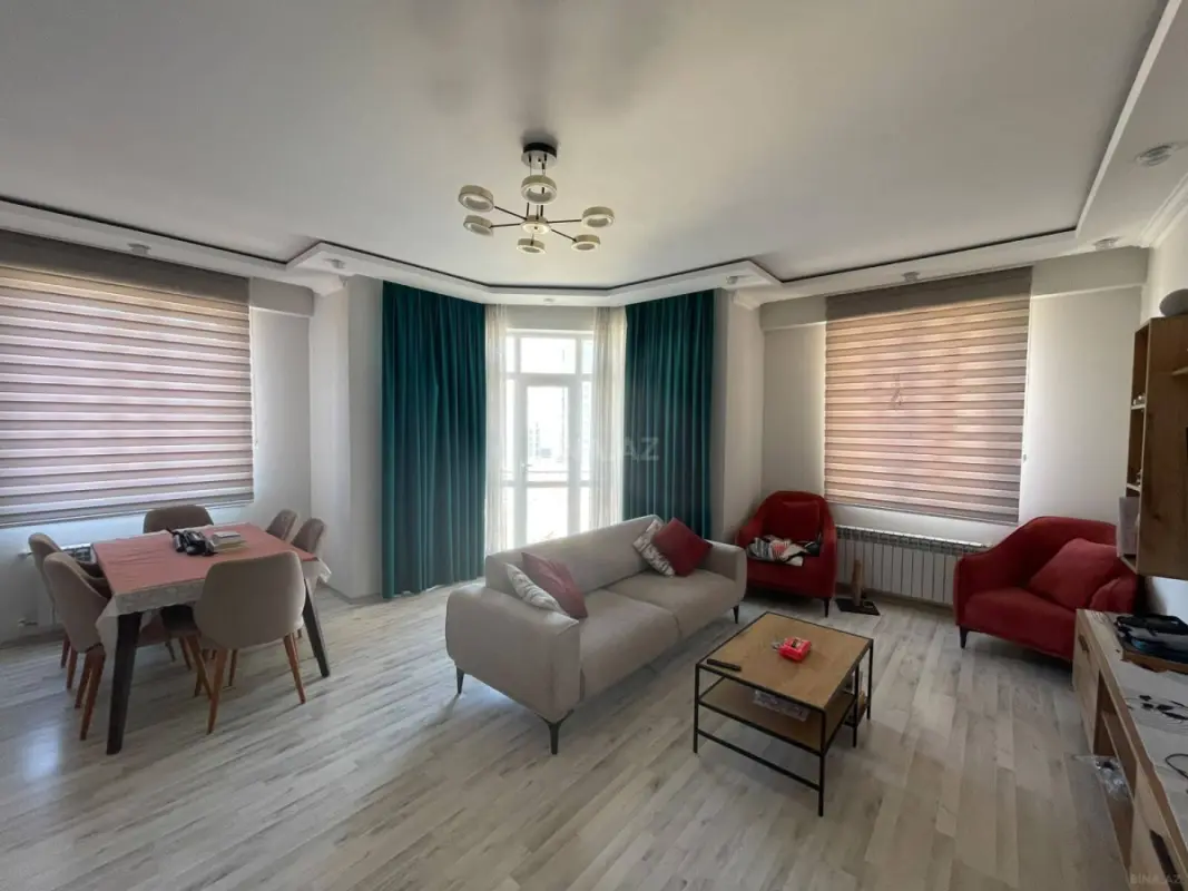 Kirayə verilir 2 otaqlı mənzil 92 m²