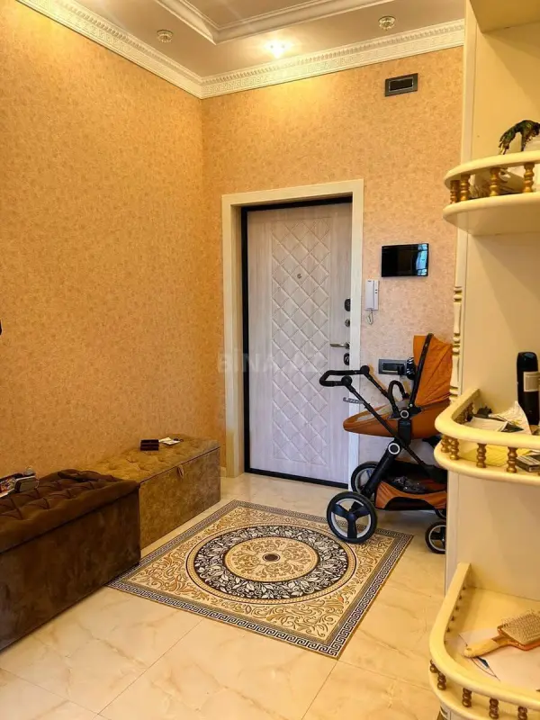 Satılır 2 otaqlı mənzil 89 m²