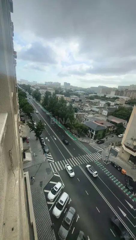 Satılır 3 otaqlı mənzil 146 m²