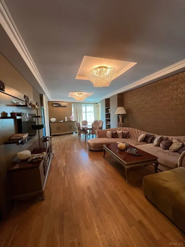 Kirayə verilir 4 otaqlı mənzil 180 m²