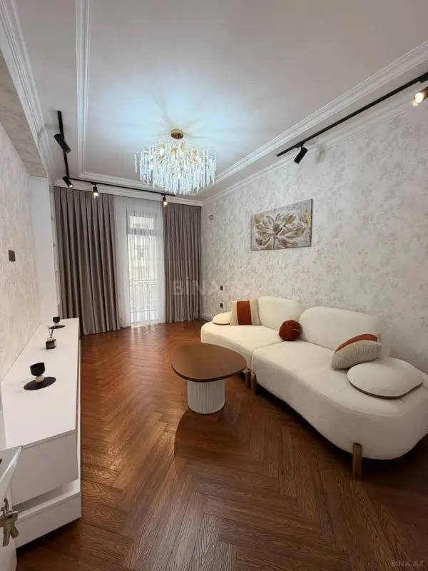 Satılır 2 otaqlı mənzil 67 m²
