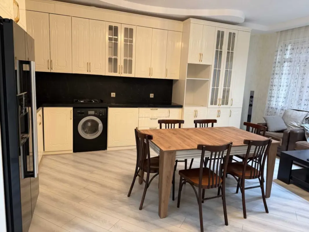 Kirayə verilir 5 otaqlı həyət evi 300 m²