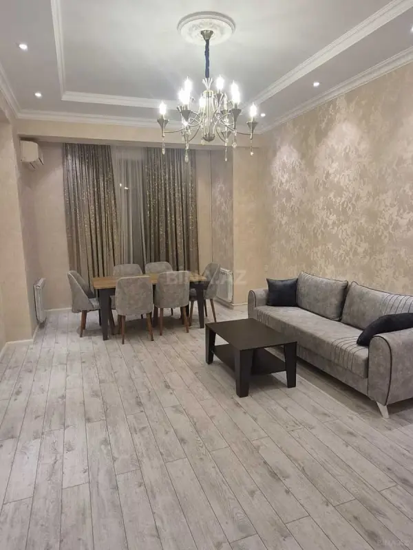 Kirayə verilir 2 otaqlı mənzil 85 m²