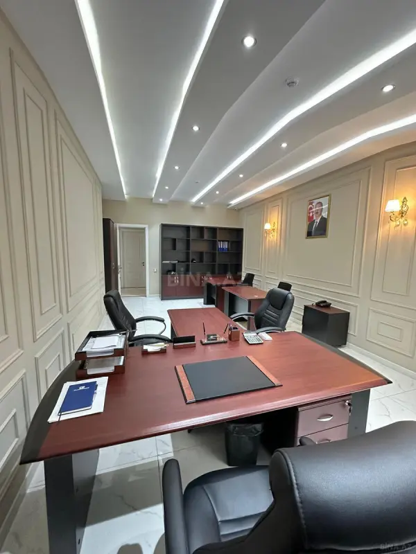 Kirayə verilir 9 otaqlı ofis 675 m²