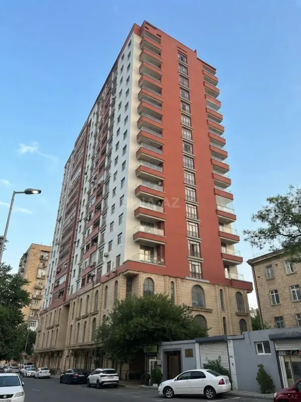 Satılır 2 otaqlı mənzil 75 m²