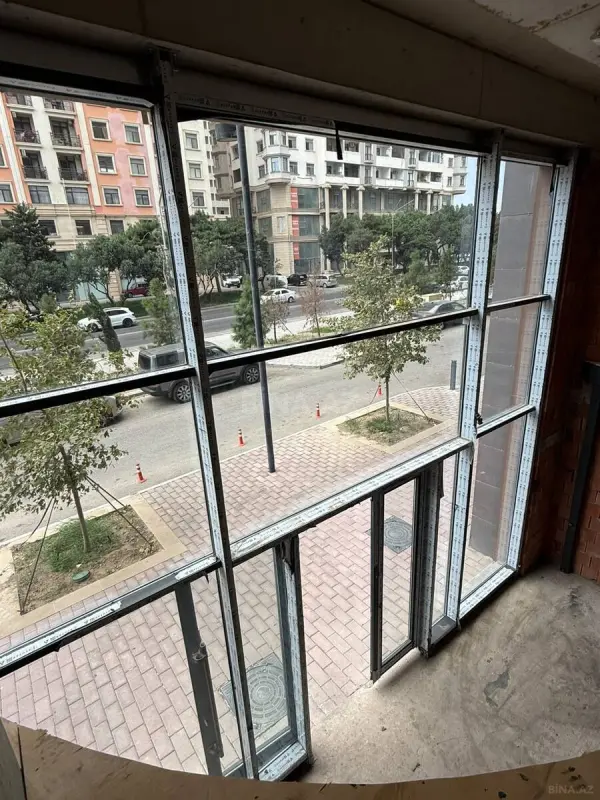 Kirayə verilir obyekt 384 m²