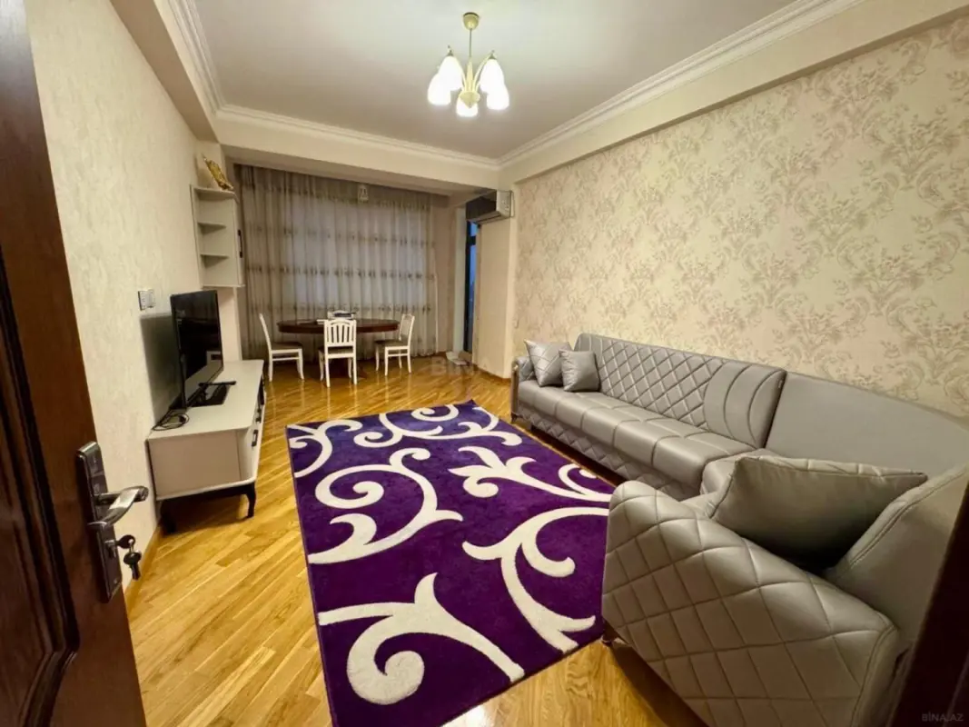 Kirayə verilir 2 otaqlı mənzil 120 m²