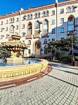 Satılır 3 otaqlı mənzil 200 m² — Bakı, Nizami 3 otaq 200.00 m²