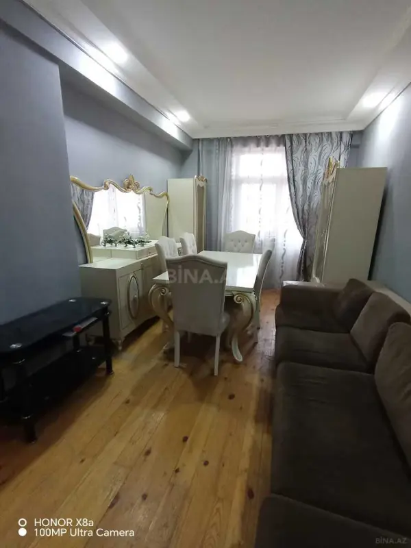 Satılır 2 otaqlı mənzil 75 m²