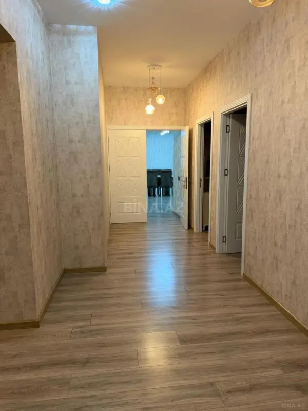 Kirayə verilir 3 otaqlı mənzil 145 m²