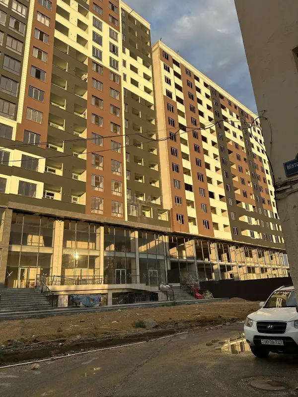 Satılır 3 otaqlı mənzil 126 m²