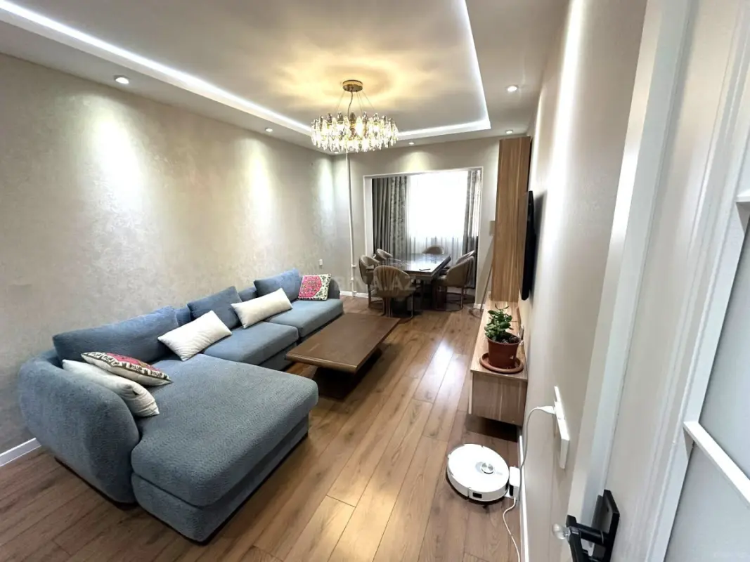 Satılır 2 otaqlı mənzil 70 m²