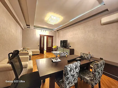 Kirayə verilir 3 otaqlı mənzil 135 m² — Bakı 3 otaq 135.00 m²