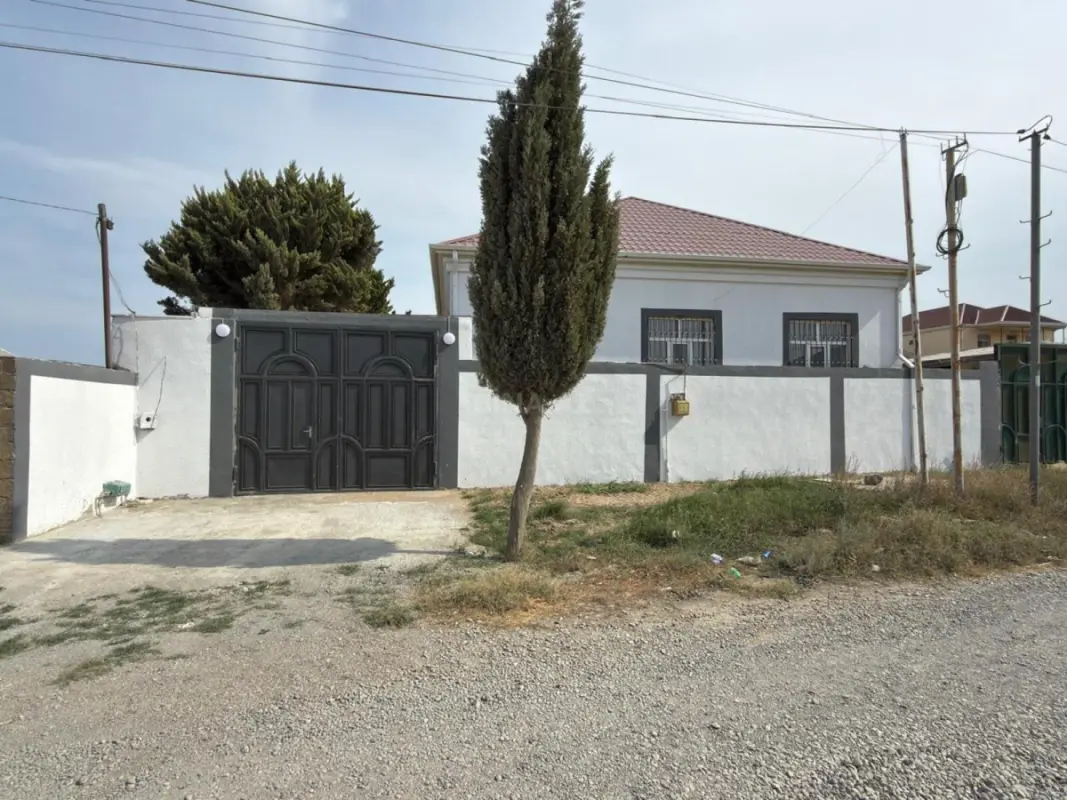 Satılır 4 otaqlı həyət evi 185 m²