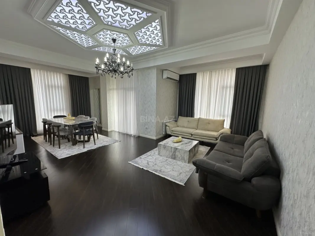Kirayə verilir 3 otaqlı mənzil 160 m²
