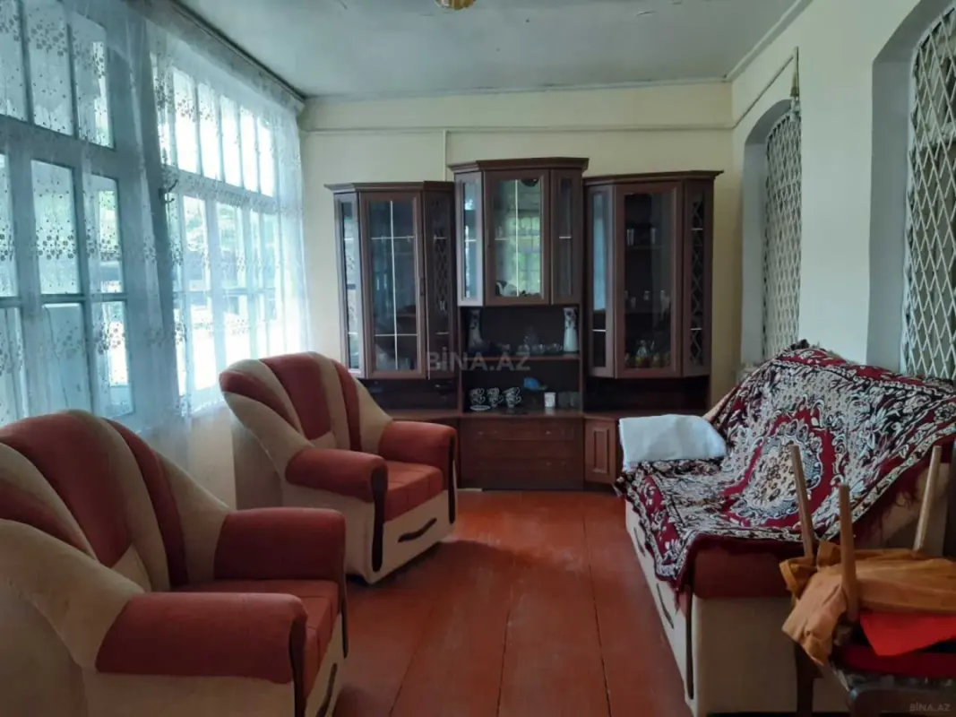 Satılır 4 otaqlı həyət evi 140 m²