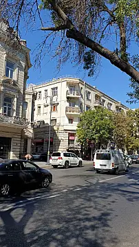 Kirayə verilir 3 otaqlı mənzil 100 m² — Bakı, Sahil qəs. 3 otaq 100.00 m²