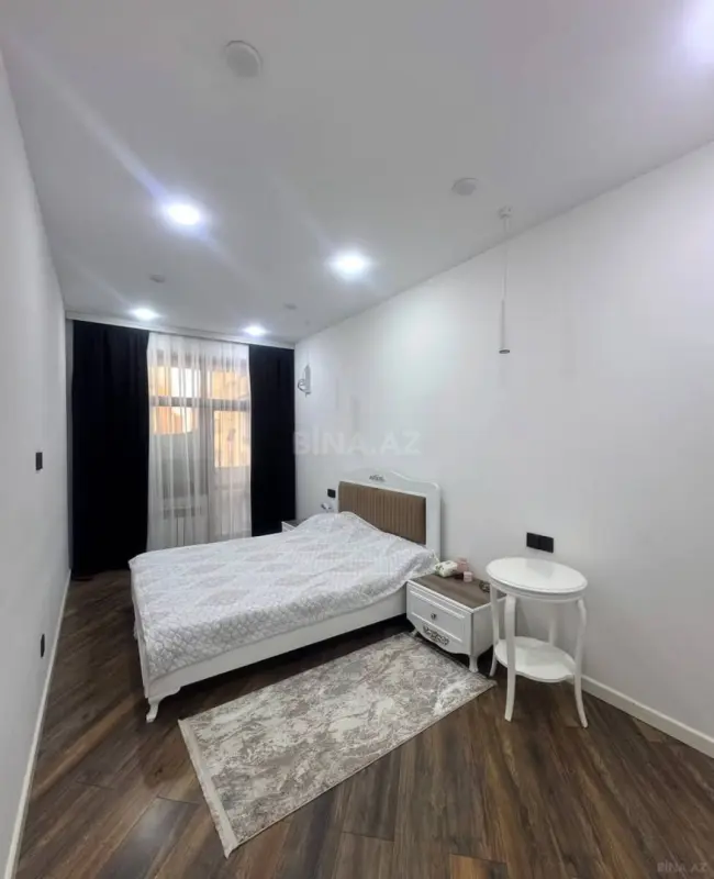 Kirayə verilir 2 otaqlı mənzil 80 m²