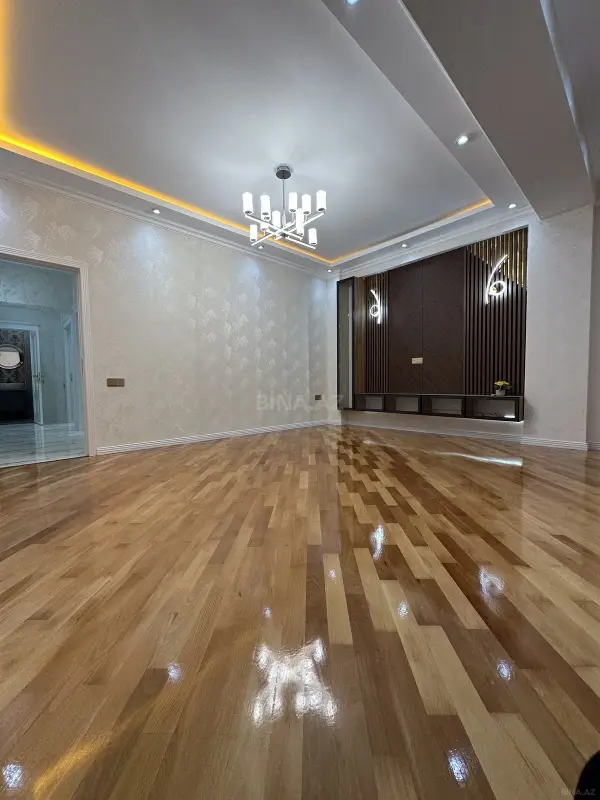Satılır 3 otaqlı mənzil 110 m²