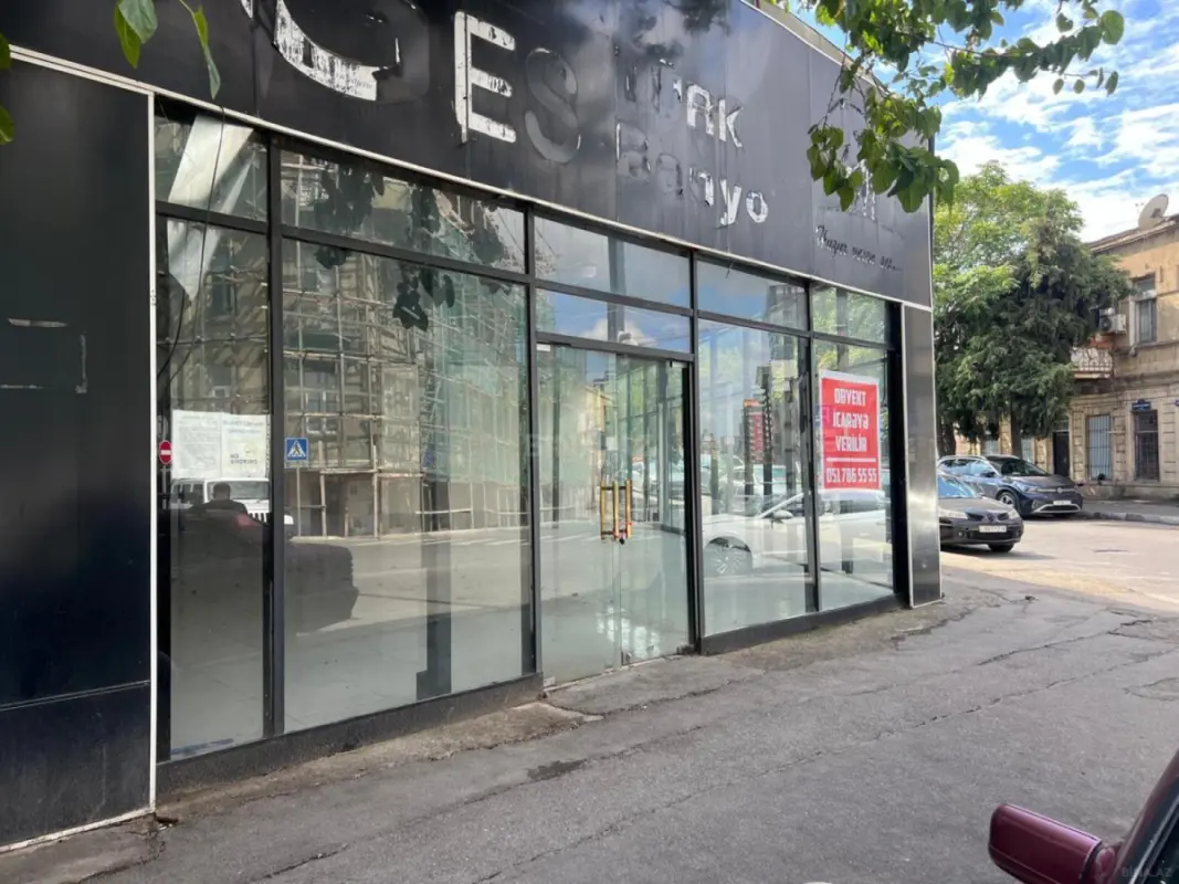 Kirayə verilir 2 otaqlı ofis 380 m²