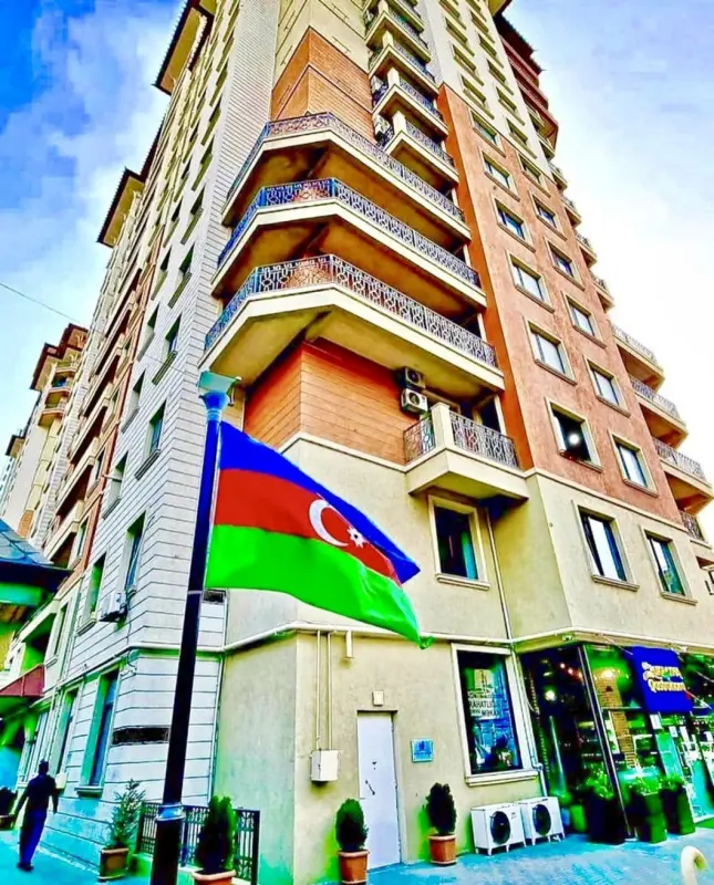 Satılır 2 otaqlı mənzil 90 m²