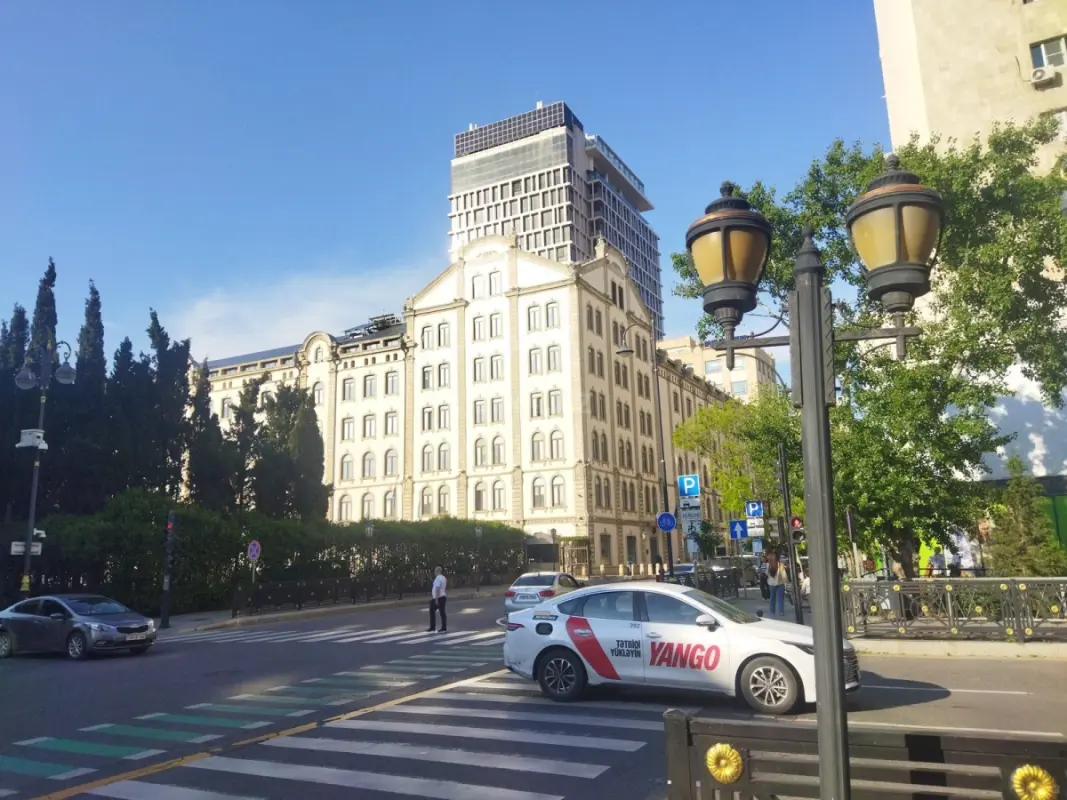 Satılır 2 otaqlı mənzil 58 m²