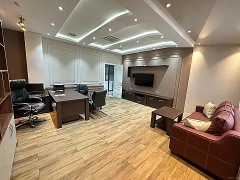 Kirayə verilir 9 otaqlı ofis 675 m² — Bakı, Zabrat 9 otaq 675.00 m²