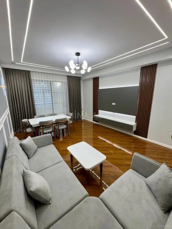 Satılır 2 otaqlı mənzil 80.7 m²