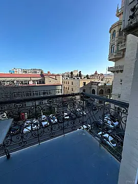 Kirayə verilir 3 otaqlı mənzil 75 m² — Bakı, Sahil qəs. 3 otaq 75.00 m²