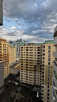 Kirayə verilir 4 otaqlı mənzil 180 m² — Bakı, Xətai 4 otaq 180.00 m²